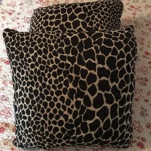 Throw pillows- giraffe print QTY 2